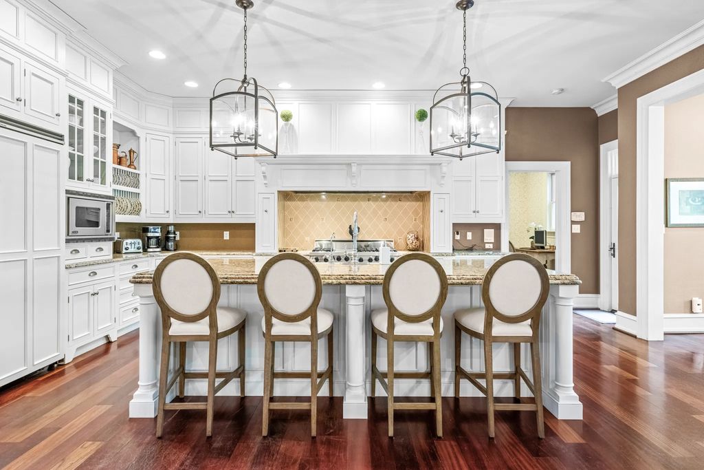 Exceptional Devon Estate on a Private 1.87 Acre Lot with Beautiful Landscaping and Hardscaping Listed for 3295000 19