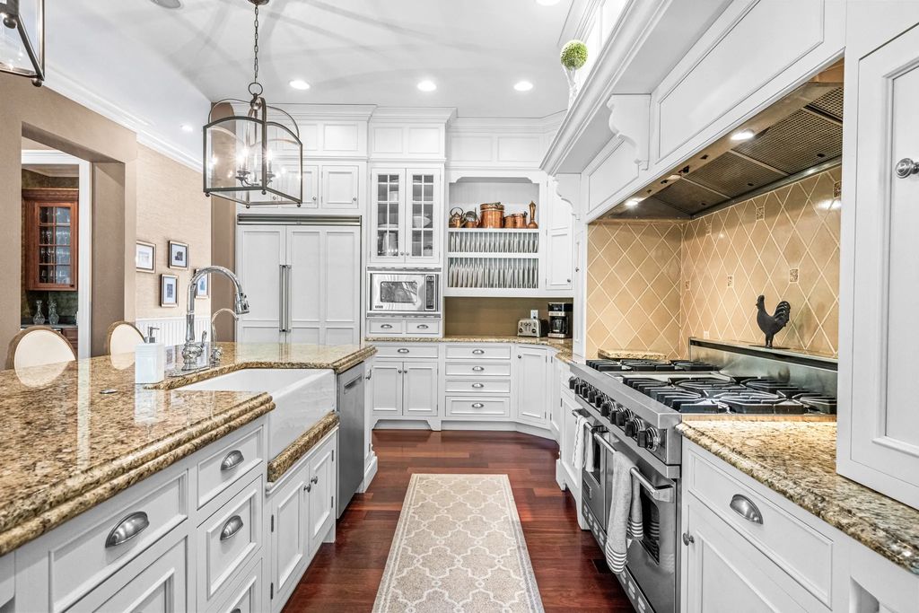 Exceptional Devon Estate on a Private 1.87 Acre Lot with Beautiful Landscaping and Hardscaping Listed for 3295000 24