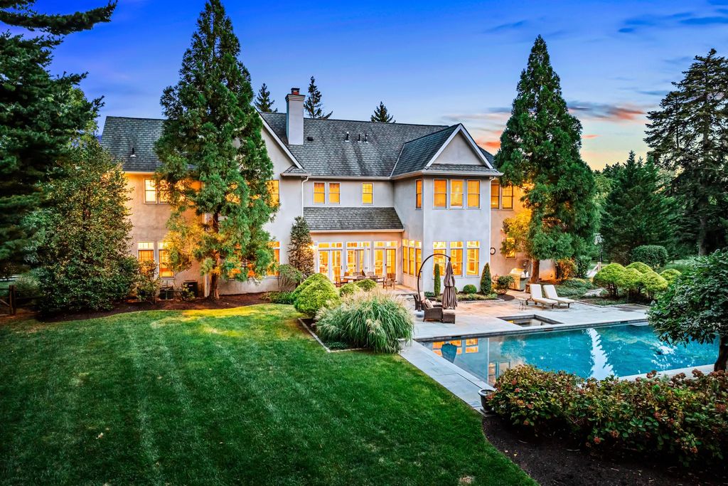 Exceptional Devon Estate on a Private 1.87 Acre Lot with Beautiful Landscaping and Hardscaping Listed for 3295000 3