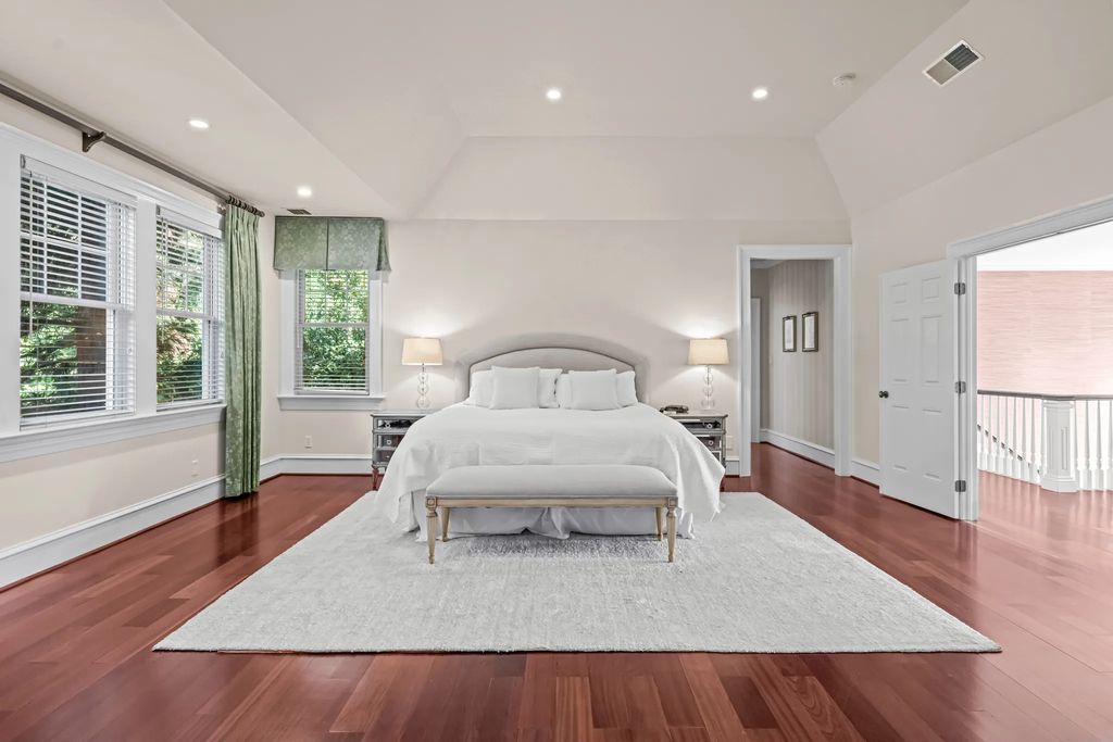 Exceptional Devon Estate on a Private 1.87 Acre Lot with Beautiful Landscaping and Hardscaping Listed for 3295000 40