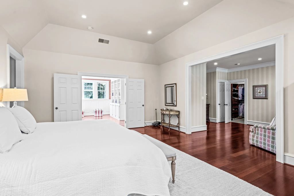 Exceptional Devon Estate on a Private 1.87 Acre Lot with Beautiful Landscaping and Hardscaping Listed for 3295000 42