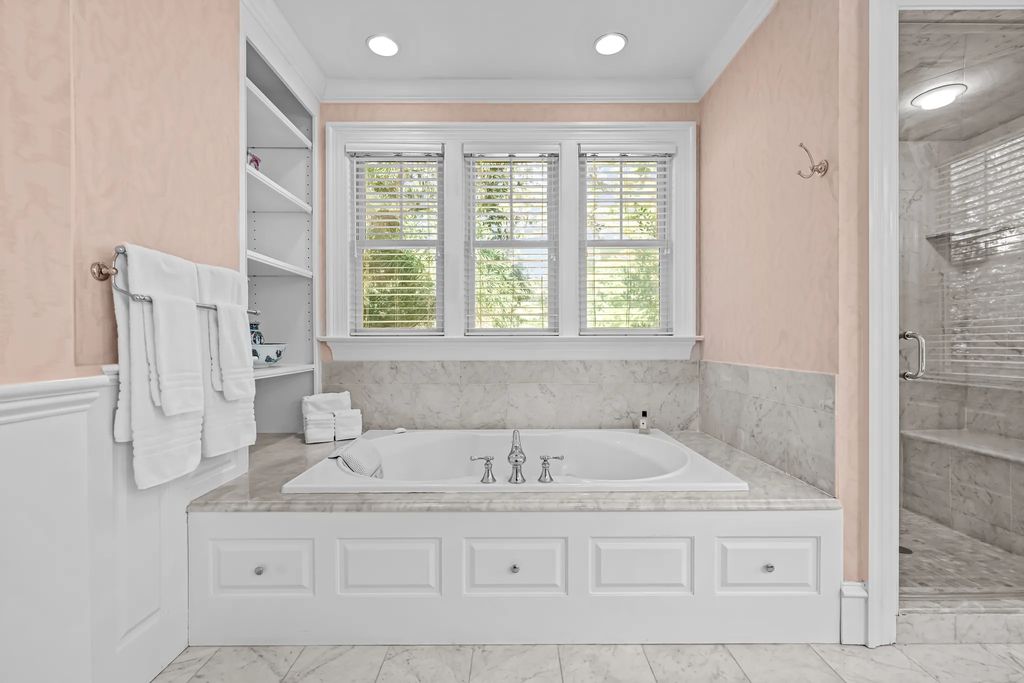 Exceptional Devon Estate on a Private 1.87 Acre Lot with Beautiful Landscaping and Hardscaping Listed for 3295000 49