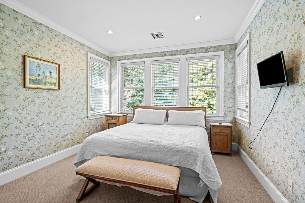 Exceptional Devon Estate on a Private 1.87 Acre Lot with Beautiful Landscaping and Hardscaping Listed for 3295000 52