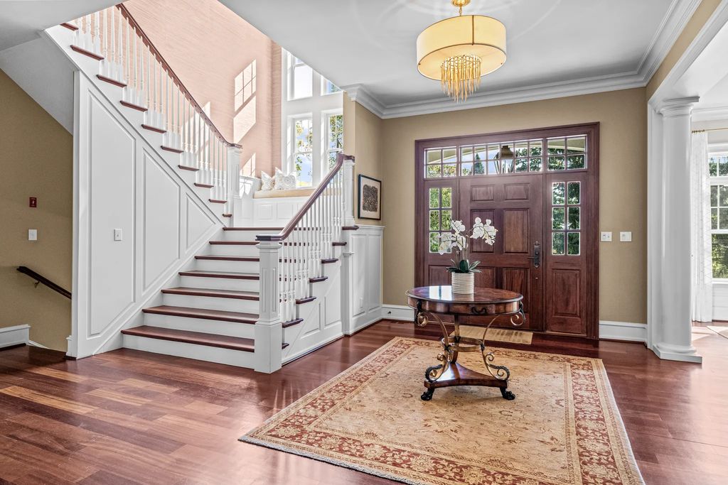 Exceptional Devon Estate on a Private 1.87 Acre Lot with Beautiful Landscaping and Hardscaping Listed for 3295000 9