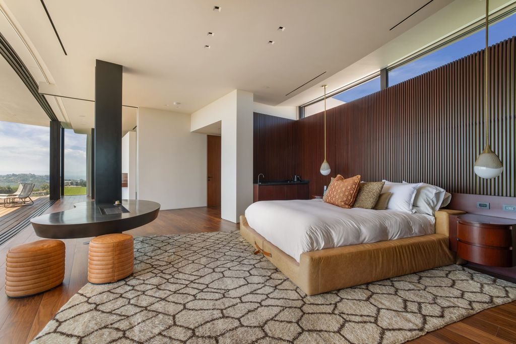 Exclusive Gated Contemporary Masterpiece Offering 360 Degree Views from Beverly Hills Asking 34995000 18