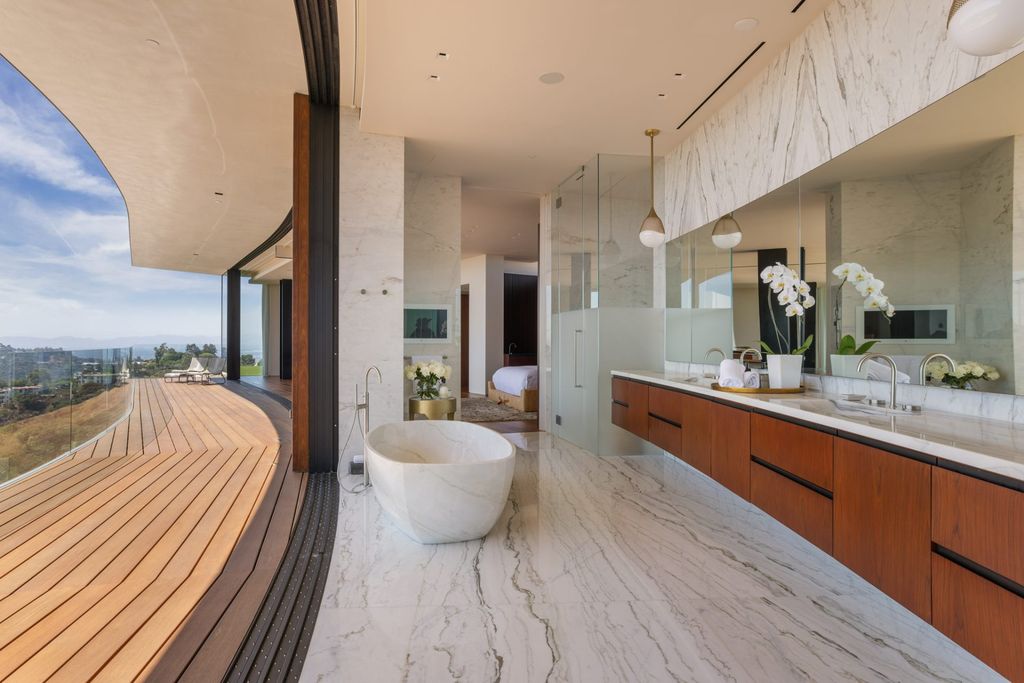 Exclusive Gated Contemporary Masterpiece Offering 360 Degree Views from Beverly Hills Asking 34995000 22