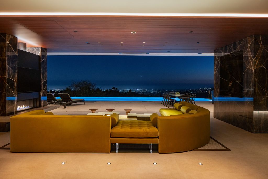 Exclusive Gated Contemporary Masterpiece Offering 360 Degree Views from Beverly Hills Asking 34995000 34