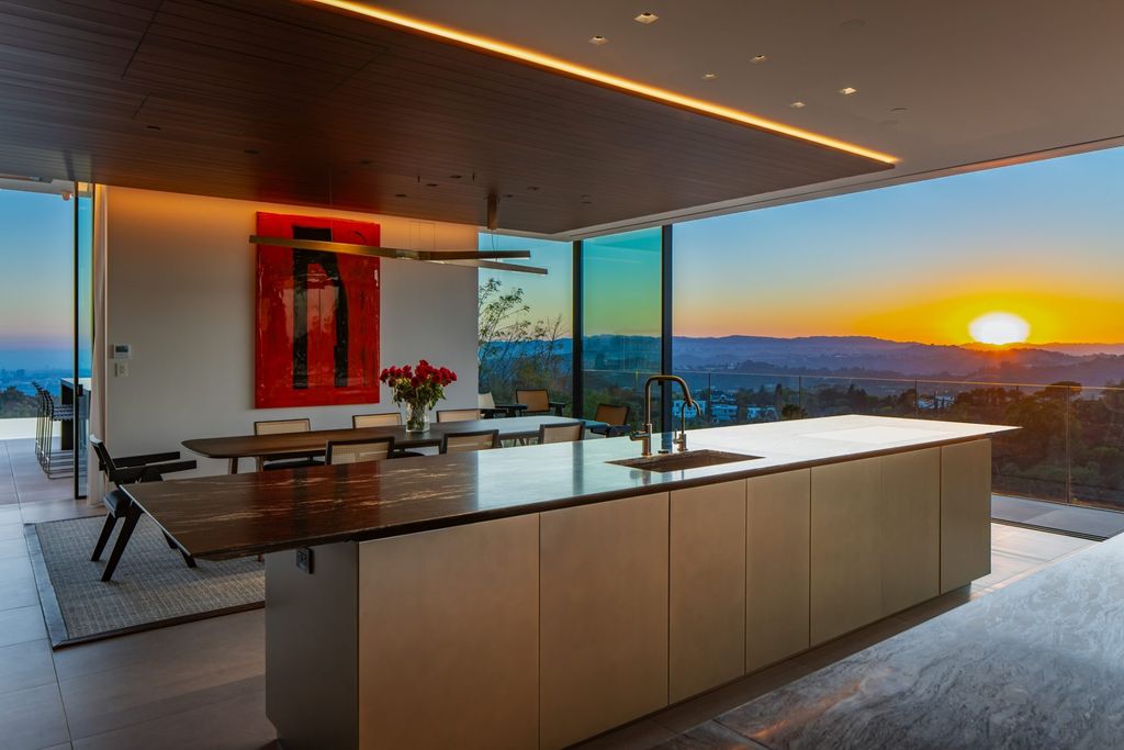 Exclusive Gated Contemporary Masterpiece Offering 360 Degree Views from Beverly Hills Asking 34995000 37