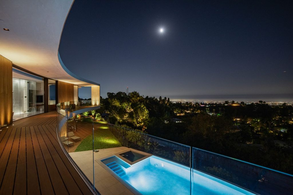 Exclusive Gated Contemporary Masterpiece Offering 360 Degree Views from Beverly Hills Asking 34995000 40