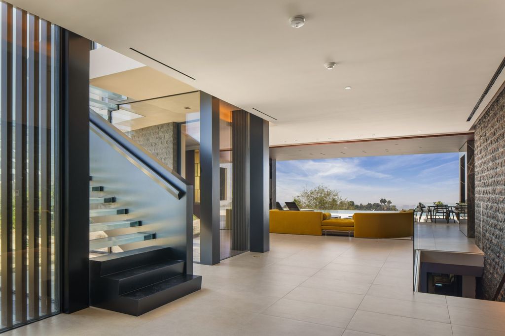 Exclusive Gated Contemporary Masterpiece Offering 360 Degree Views from Beverly Hills Asking 34995000 6