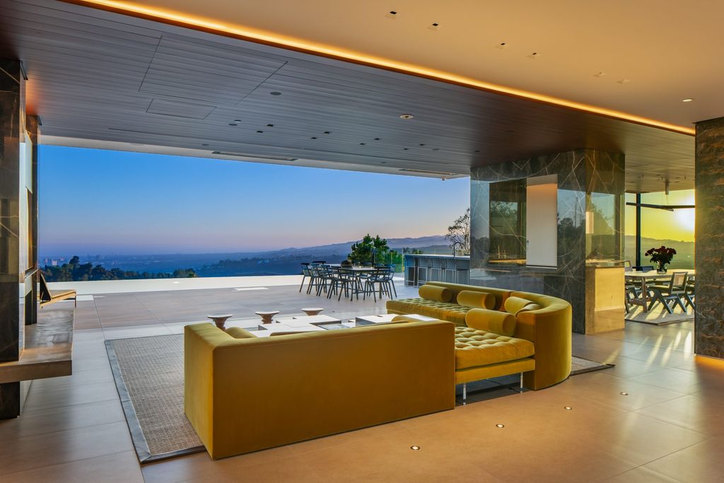 Exclusive Gated Contemporary Masterpiece Offering 360 Degree Views from Beverly Hills Asking 34995000 7