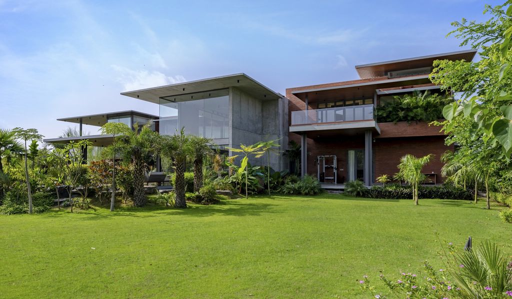 Forest of Joy House in India by Hiren Patel Architects 17