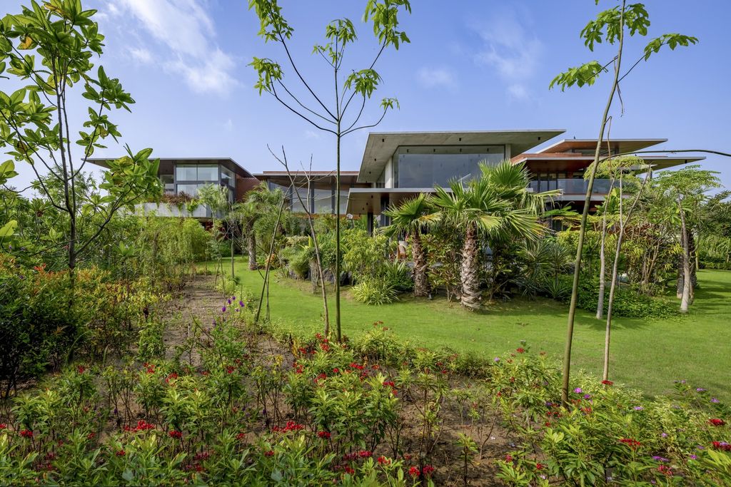 Forest of Joy House in India by Hiren Patel Architects 20