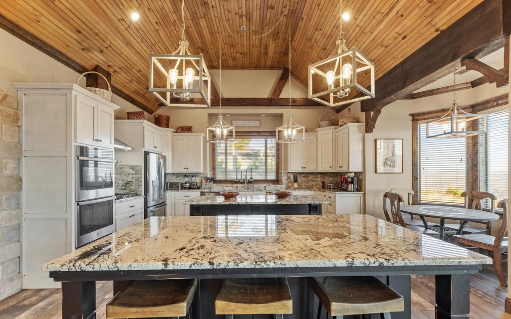 Grand Mountain Home with Unparalleled East Tennessee Views Available for 3.65 Million 19