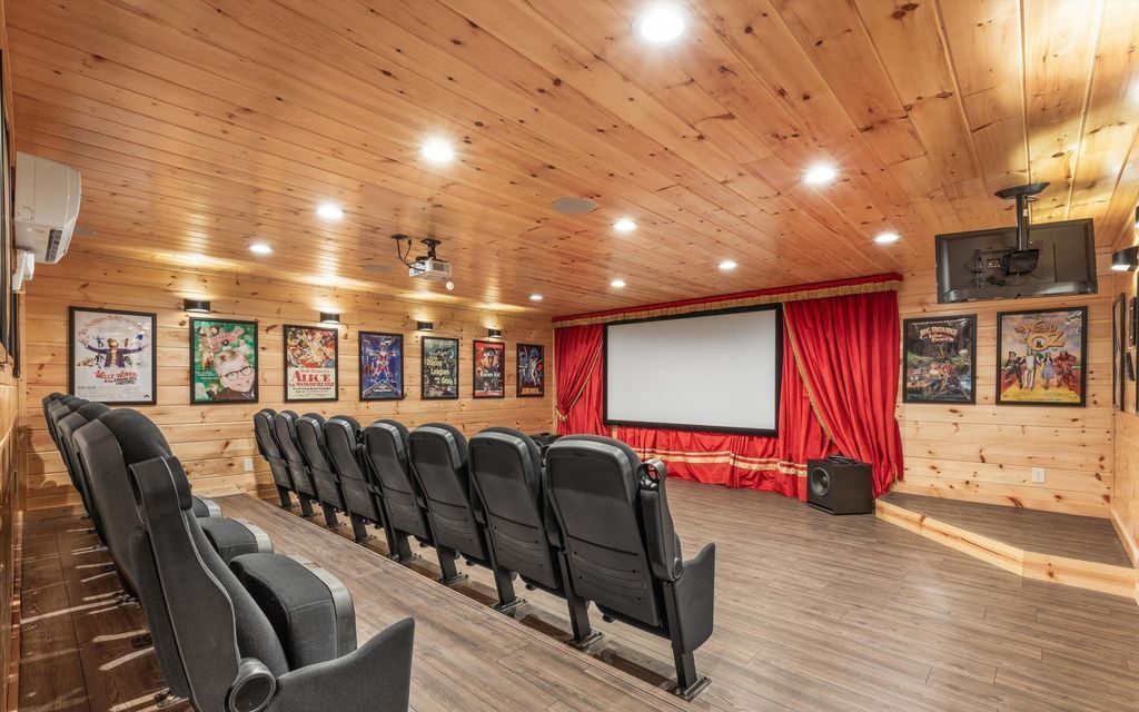 Grand Mountain Home with Unparalleled East Tennessee Views Available for 3.65 Million 32
