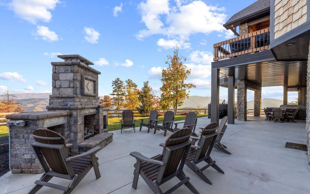 Grand Mountain Home with Unparalleled East Tennessee Views Available for 3.65 Million 49