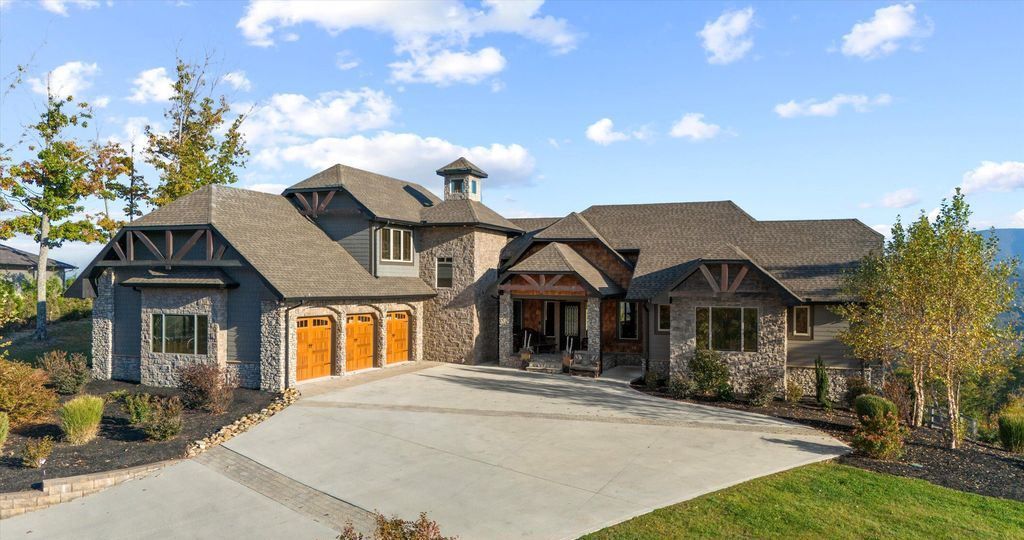 Grand Mountain Home with Unparalleled East Tennessee Views Available for 3.65 Million 5