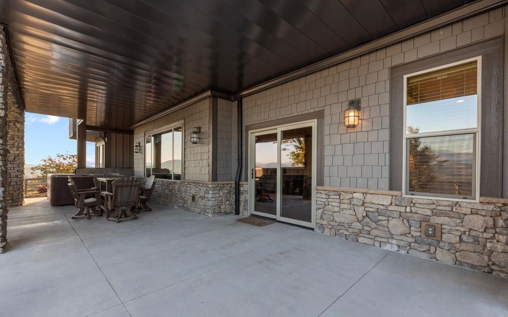 Grand Mountain Home with Unparalleled East Tennessee Views Available for 3.65 Million 50