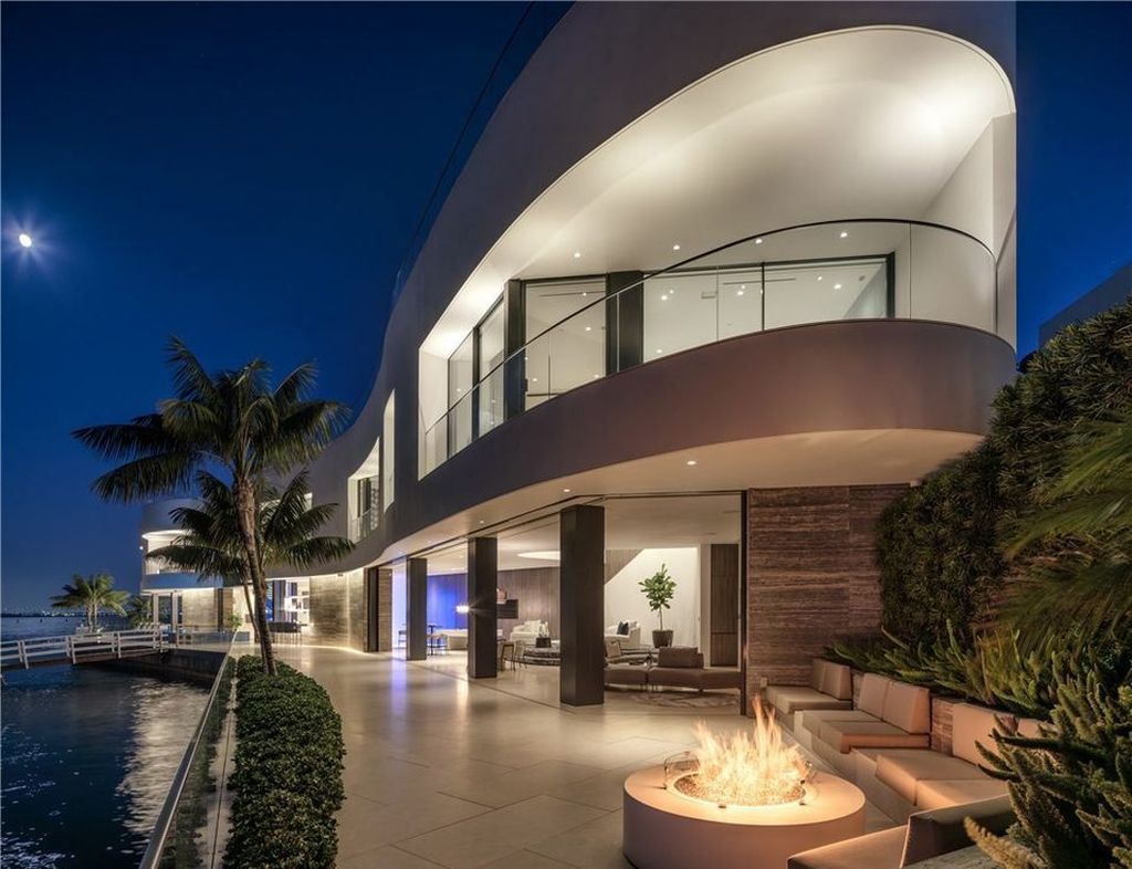 Iconic Masterpiece at The Point Offering Unobstructed Panoramic Views of San Diego Bay Priced at 43 Million 12