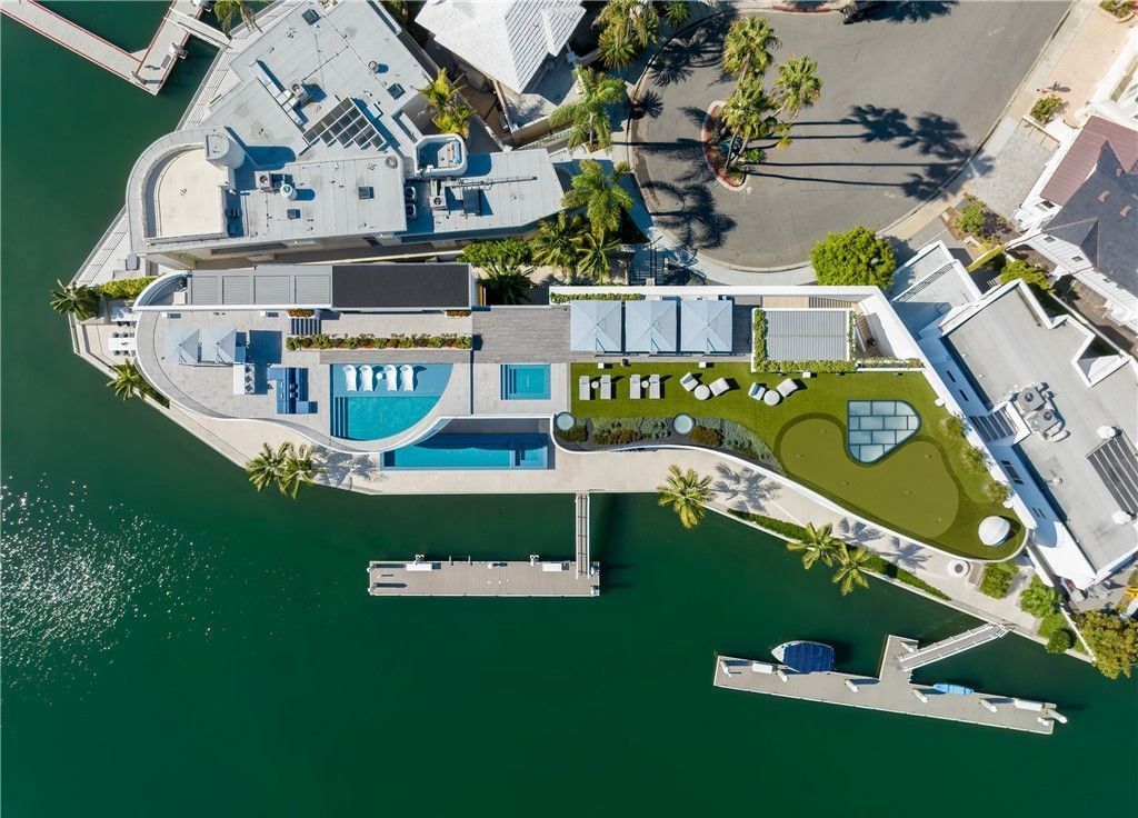 Iconic Masterpiece at The Point Offering Unobstructed Panoramic Views of San Diego Bay Priced at 43 Million 3