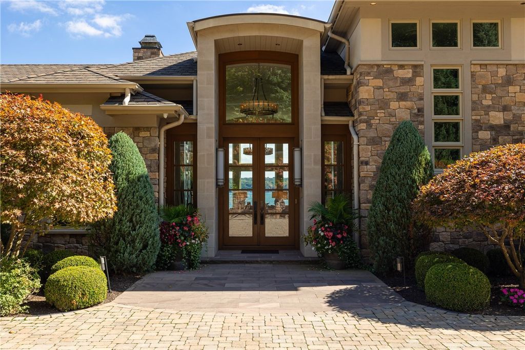 Luxury Waterfront Mansion with Prime Location on Canandaigua Lake Listed for 11.5 Million 4