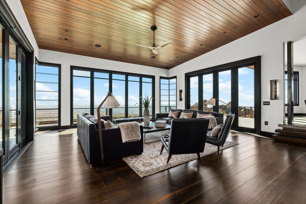 Nature and Architecture Unite in This Iconic Idaho Home Listed for 5925000 10