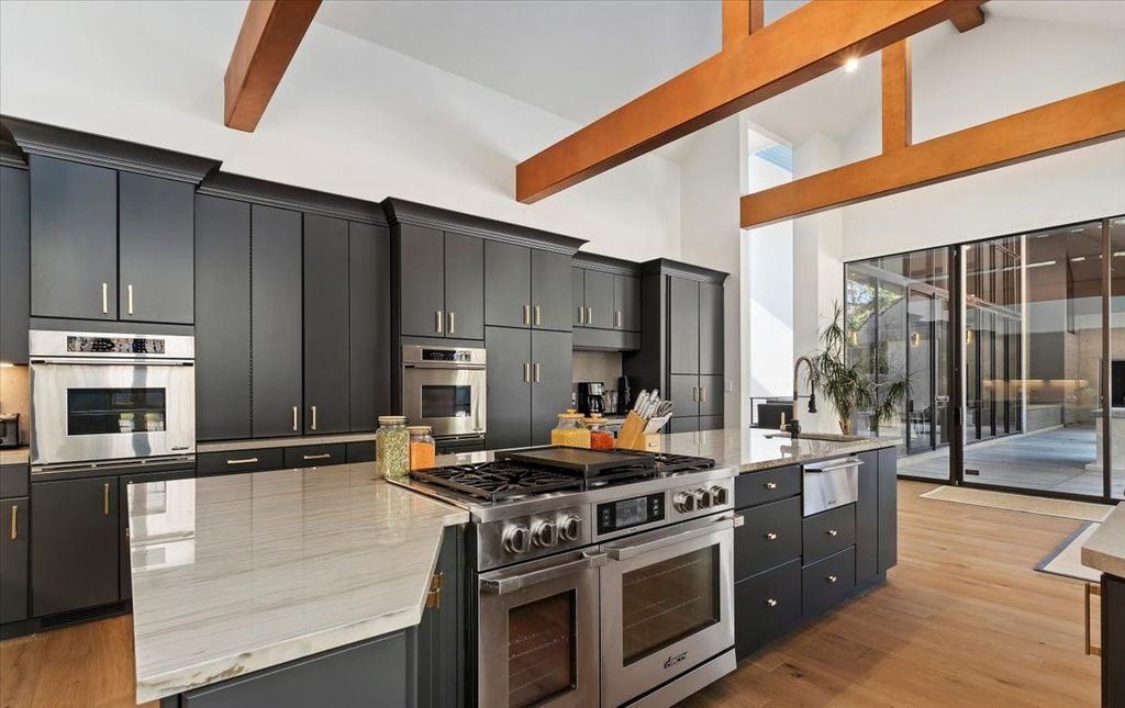 One of a Kind Utah Estate with Stunning Panoramic Valley Views Priced at 6.995 Million 23