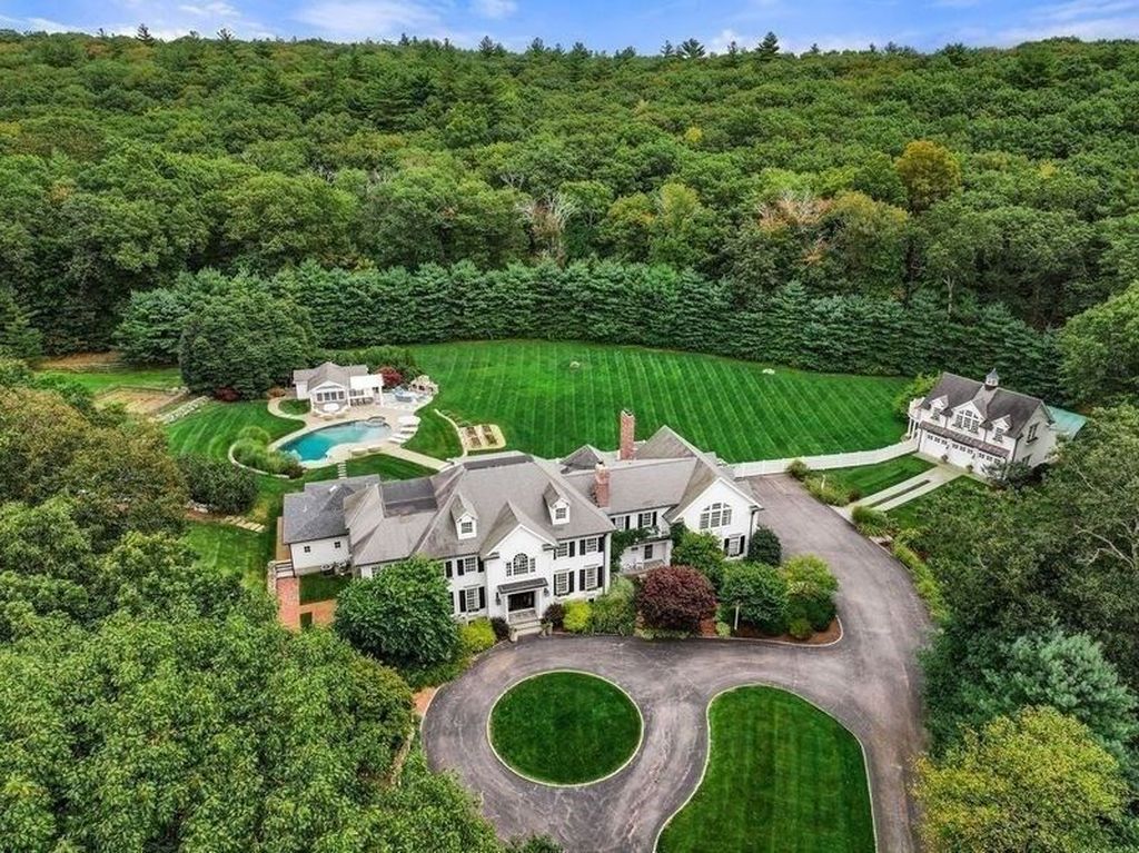 Stunning Georgian Inspired Home in a Beautiful Massachusetts Setting Priced at 10 Million 1