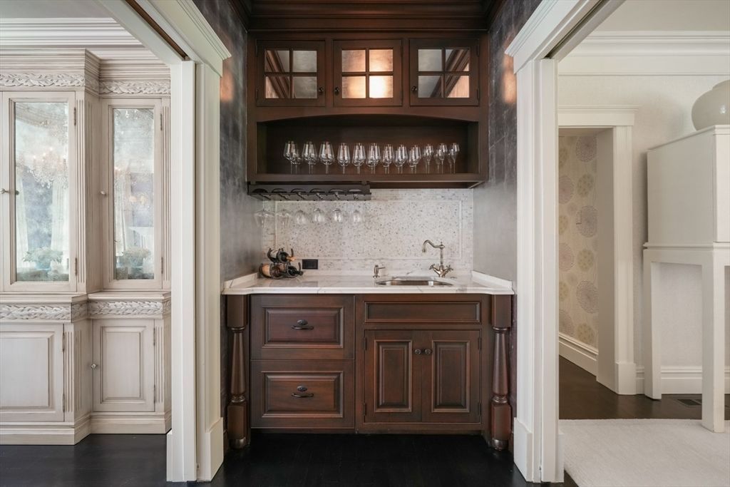 Stunning Georgian Inspired Home in a Beautiful Massachusetts Setting Priced at 10 Million 11