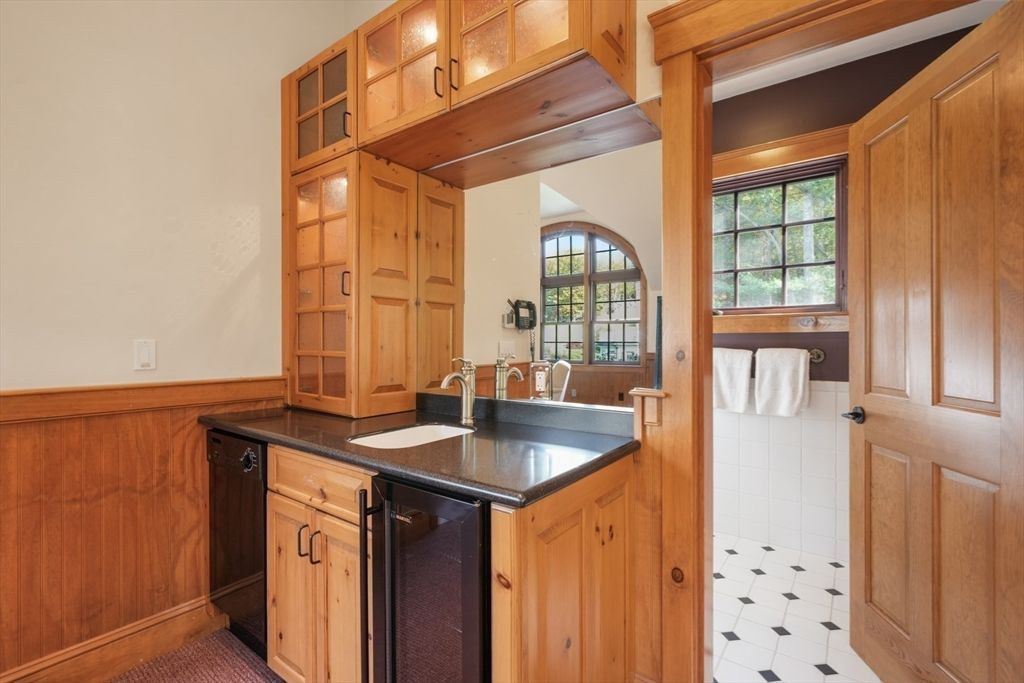 Stunning Georgian Inspired Home in a Beautiful Massachusetts Setting Priced at 10 Million 36