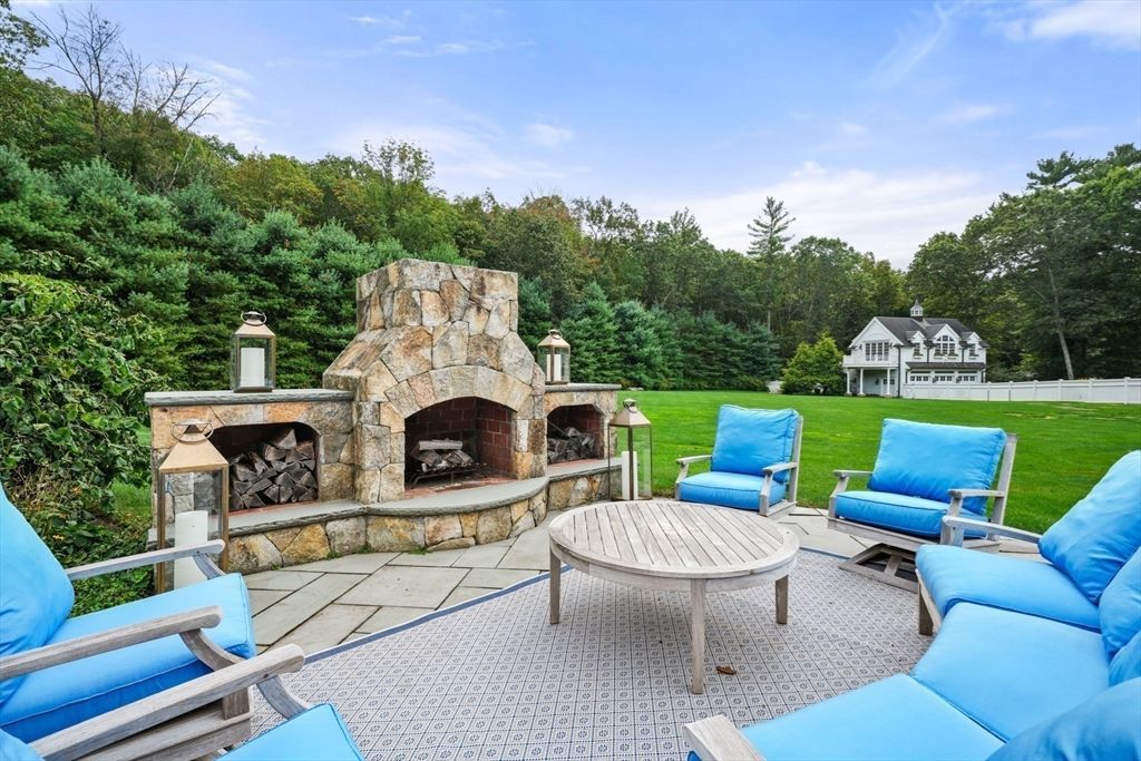 Stunning Georgian Inspired Home in a Beautiful Massachusetts Setting Priced at 10 Million 4