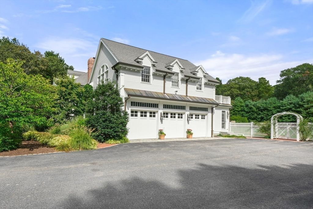 Stunning Georgian Inspired Home in a Beautiful Massachusetts Setting Priced at 10 Million 5