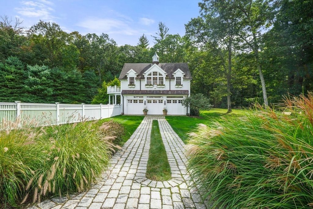 Stunning Georgian Inspired Home in a Beautiful Massachusetts Setting Priced at 10 Million 6