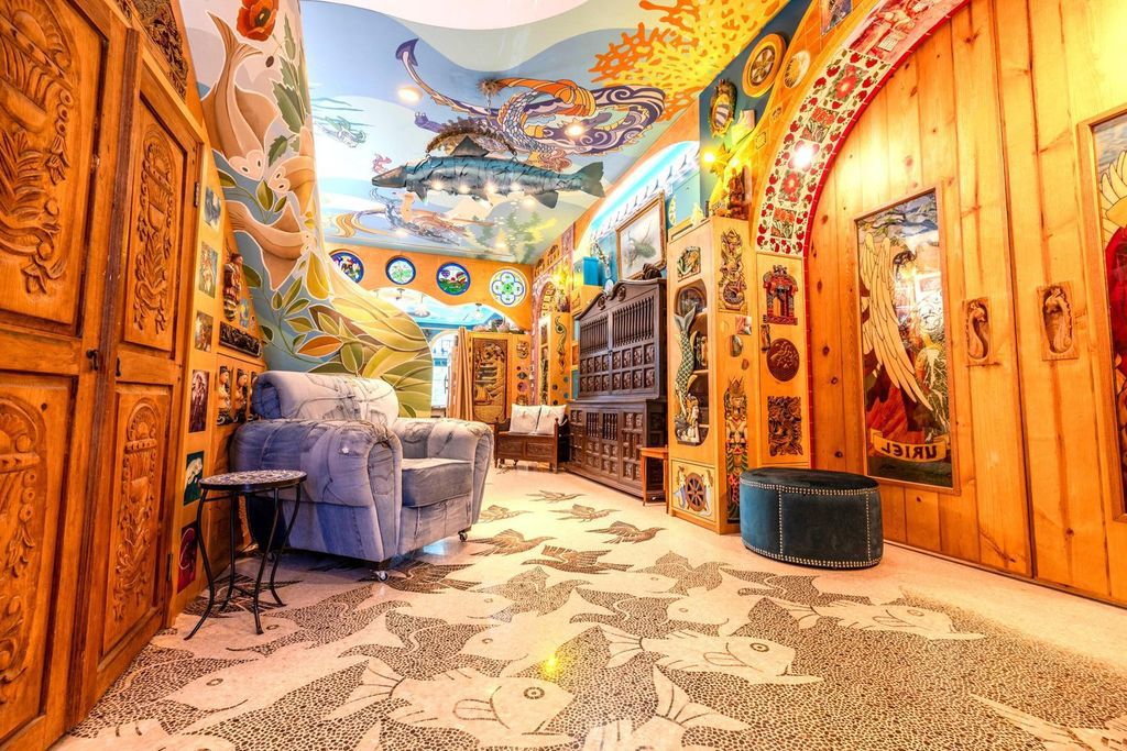 $25 Million Waterfront Estate in Boca Raton with 256 Ft Intracoastal Frontage, Artistic Design, and Resort-Style Amenities