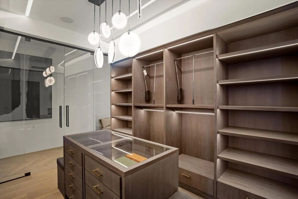 A Masterful Transformation Stunning Arizona Estate Remodeled by Gemini Builders and JFS Design Priced at 11995000 26