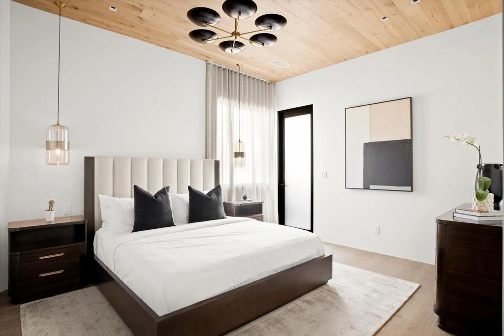 A Masterful Transformation Stunning Arizona Estate Remodeled by Gemini Builders and JFS Design Priced at 11995000 35