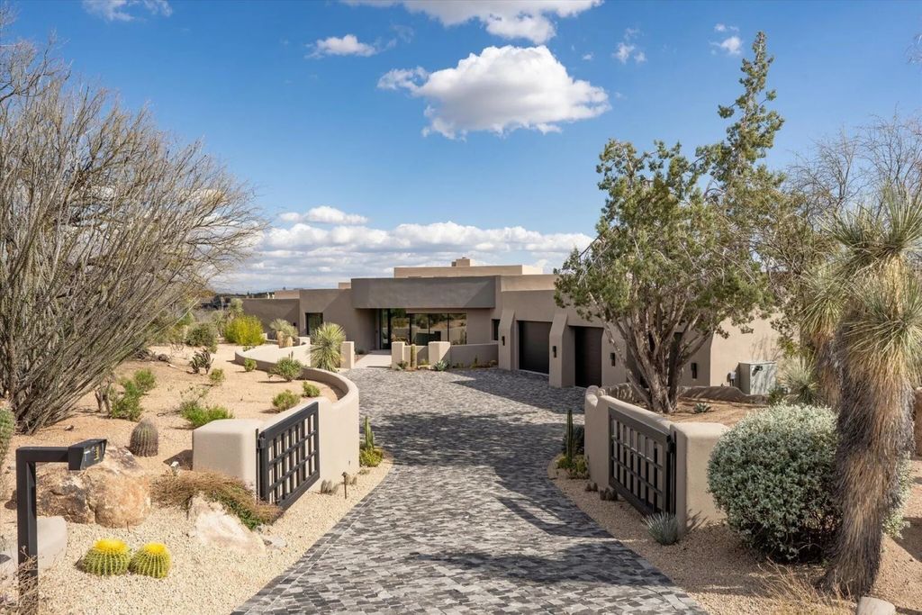 A Masterful Transformation Stunning Arizona Estate Remodeled by Gemini Builders and JFS Design Priced at 11995000 8