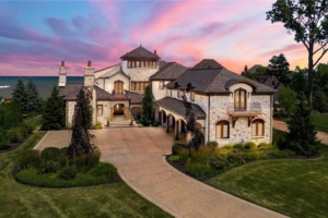 A Waterfront Dream: Extraordinary Lake Erie Estate in Ohio, Priced at $4.6 Million 1 A Waterfront Dream Extraordinary Lake Erie Estate in Ohio Priced at 4.95 Million 1