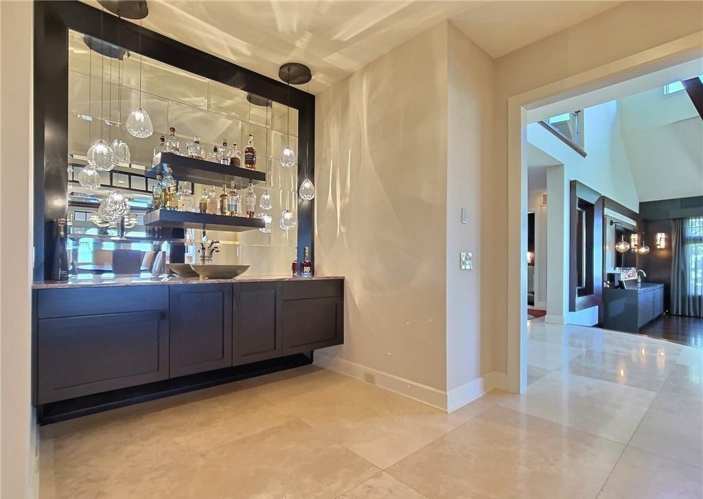A Waterfront Dream Extraordinary Lake Erie Estate in Ohio Priced at 4.95 Million 11