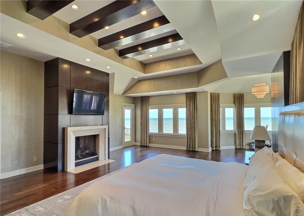 A Waterfront Dream Extraordinary Lake Erie Estate in Ohio Priced at 4.95 Million 14