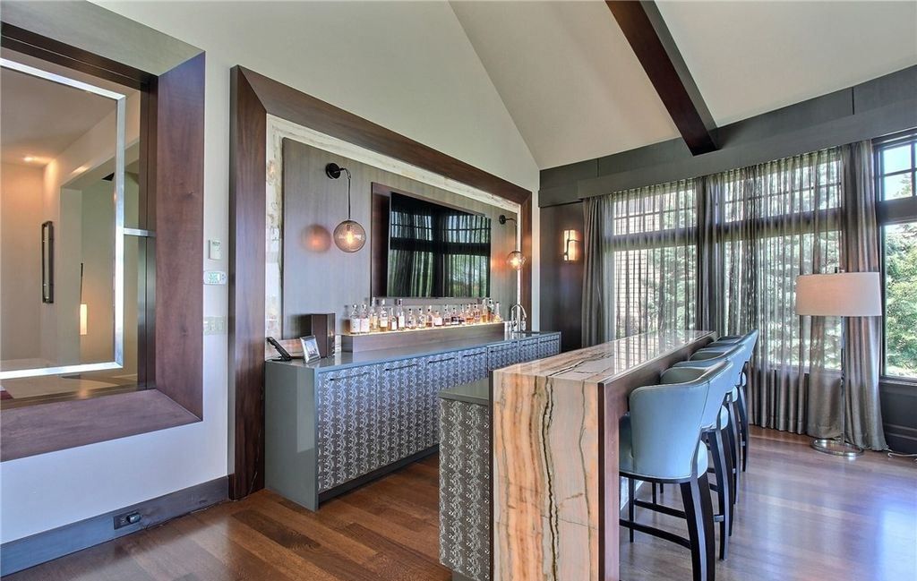 A Waterfront Dream Extraordinary Lake Erie Estate in Ohio Priced at 4.95 Million 6