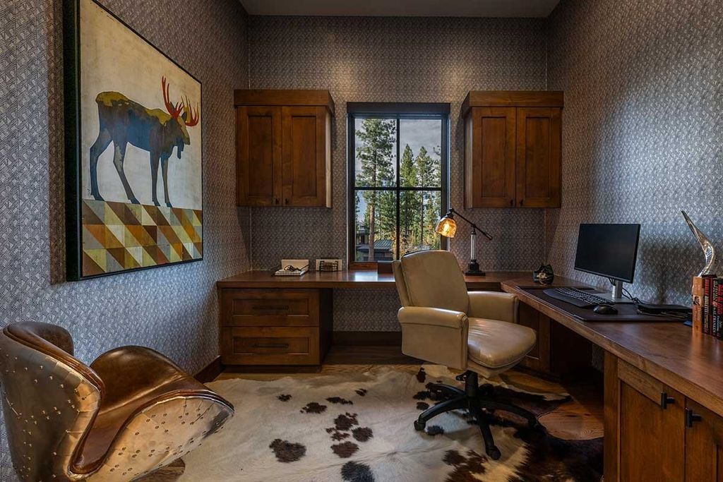 California Living Perfected Martis Camp Home Seamlessly Blending Grandeur and Warmth for 7479000 15