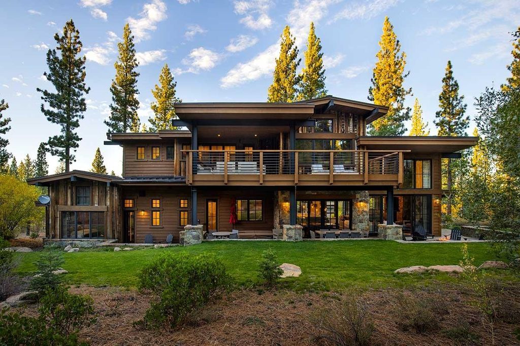 California Living Perfected Martis Camp Home Seamlessly Blending Grandeur and Warmth for 7479000 2