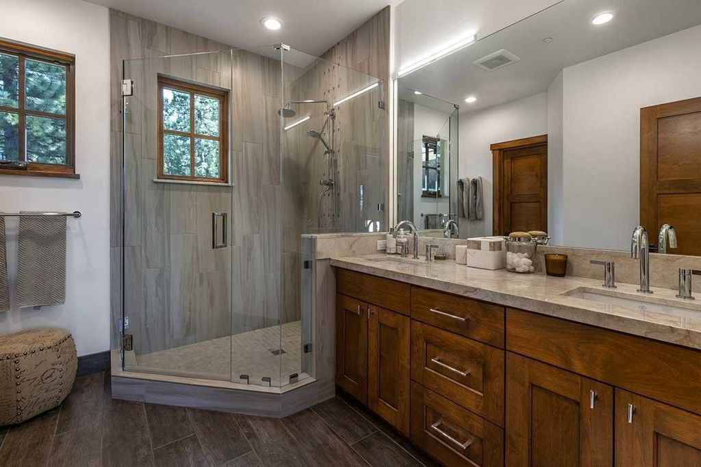 California Living Perfected Martis Camp Home Seamlessly Blending Grandeur and Warmth for 7479000 20