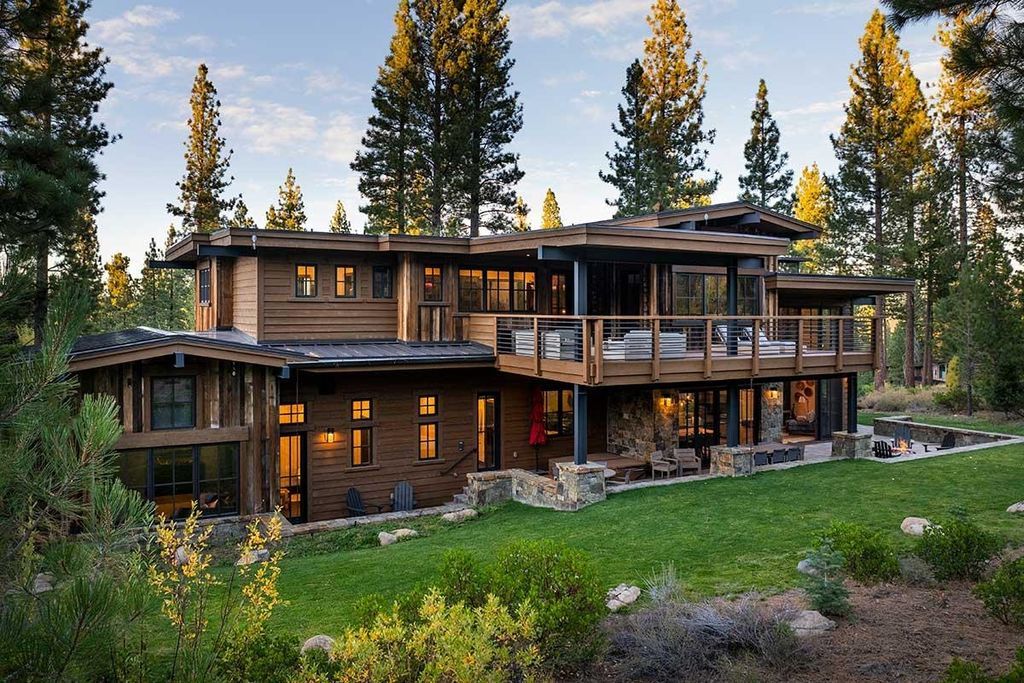 California Living Perfected Martis Camp Home Seamlessly Blending Grandeur and Warmth for 7479000 3