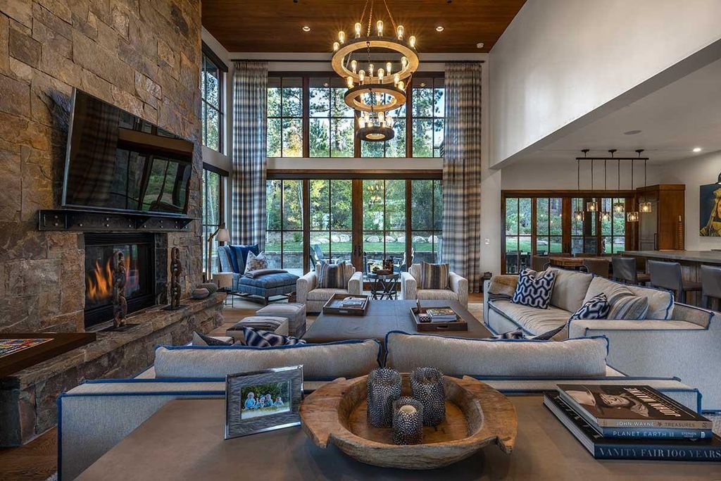 California Living Perfected Martis Camp Home Seamlessly Blending Grandeur and Warmth for 7479000 8