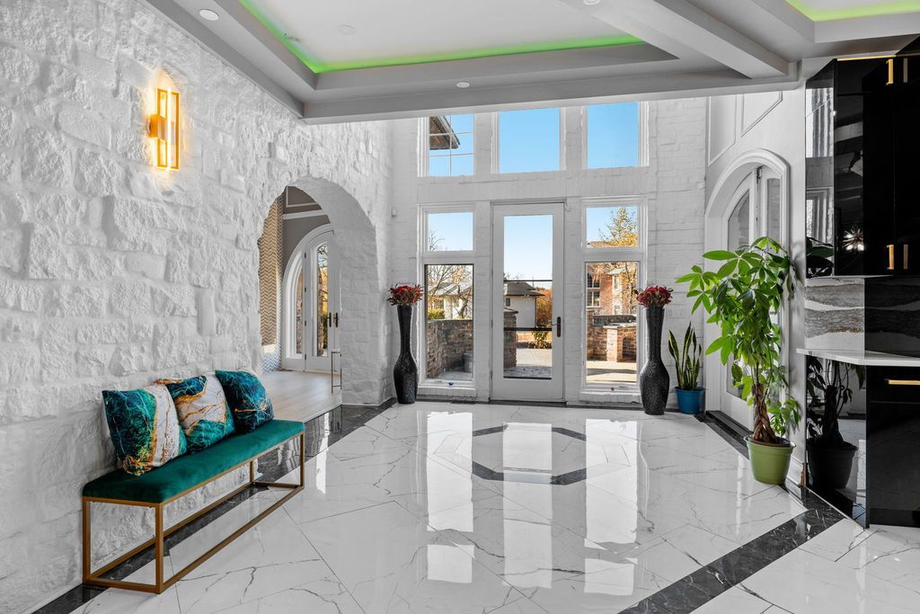 Elegant Illinois Retreat Rare 1.43 Acre Estate Offering Ultimate Privacy and Opulence Priced at 4.1 Million 19