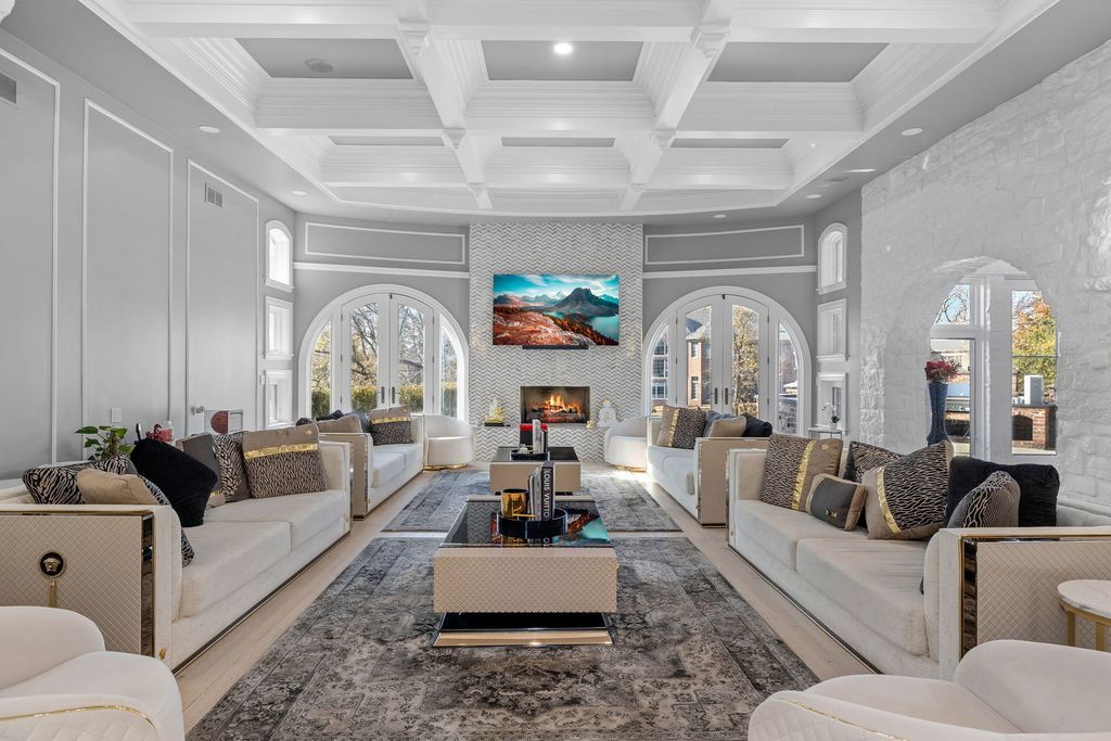 Elegant Illinois Retreat Rare 1.43 Acre Estate Offering Ultimate Privacy and Opulence Priced at 4.1 Million 26