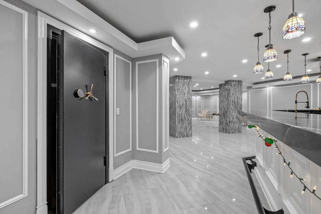 Elegant Illinois Retreat Rare 1.43 Acre Estate Offering Ultimate Privacy and Opulence Priced at 4.1 Million 42