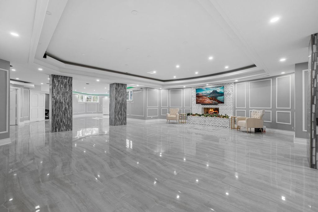 Elegant Illinois Retreat Rare 1.43 Acre Estate Offering Ultimate Privacy and Opulence Priced at 4.1 Million 43